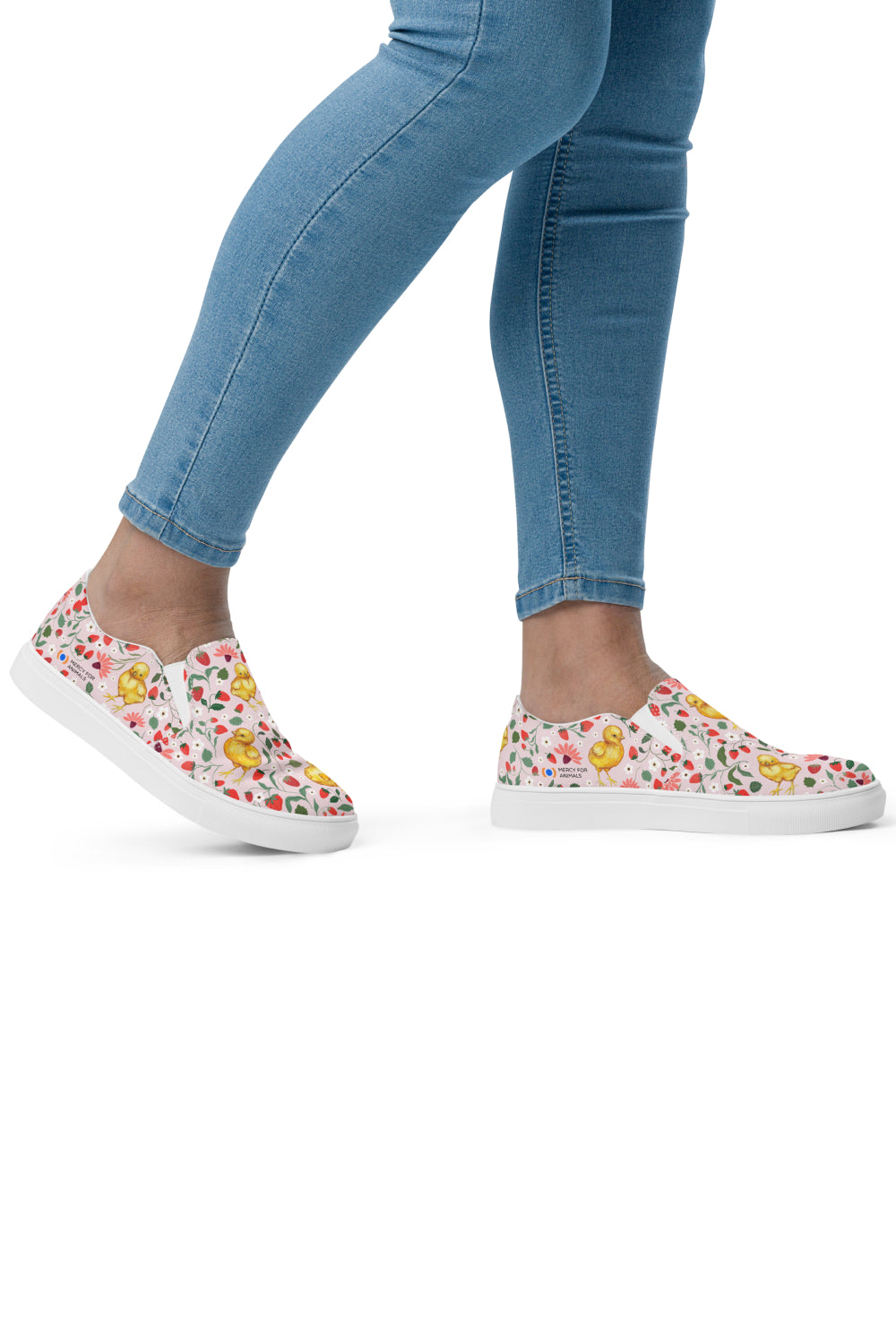 Women’s slip-on canvas shoes in good Strawberry Lace